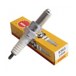 BUJIA NGK. IFR8H-11 CRF450R.