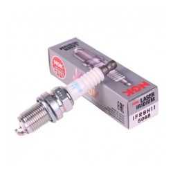 BUJIA NGK. IFR8H-11 CRF450R.